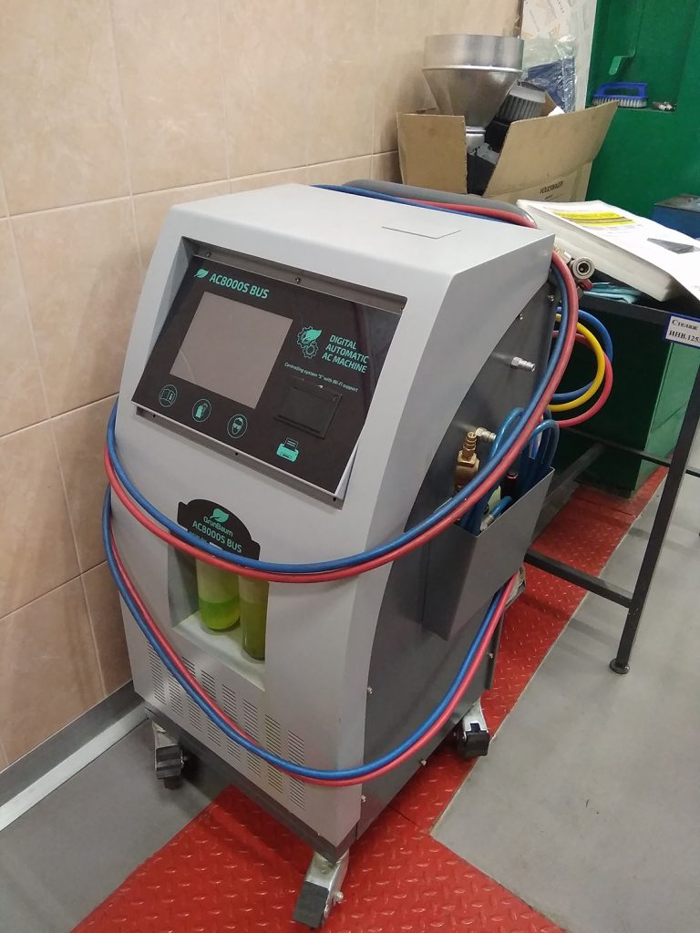 Stend dlya diagnostiki i zapravki kondicionerov 1
