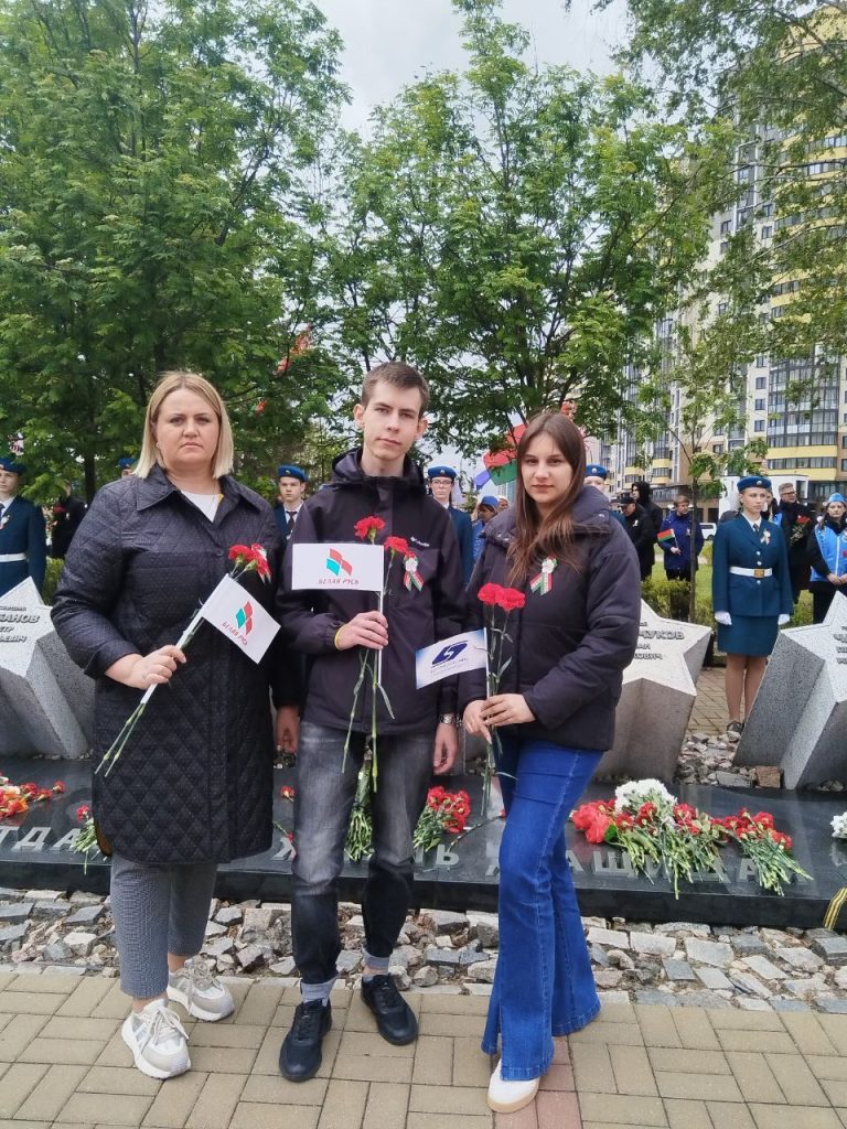 РАЙОННЫЙ МИТИНГ У БРАТСКОЙ МОГИЛЫ 1 photo 2025 05 08 13 44 59