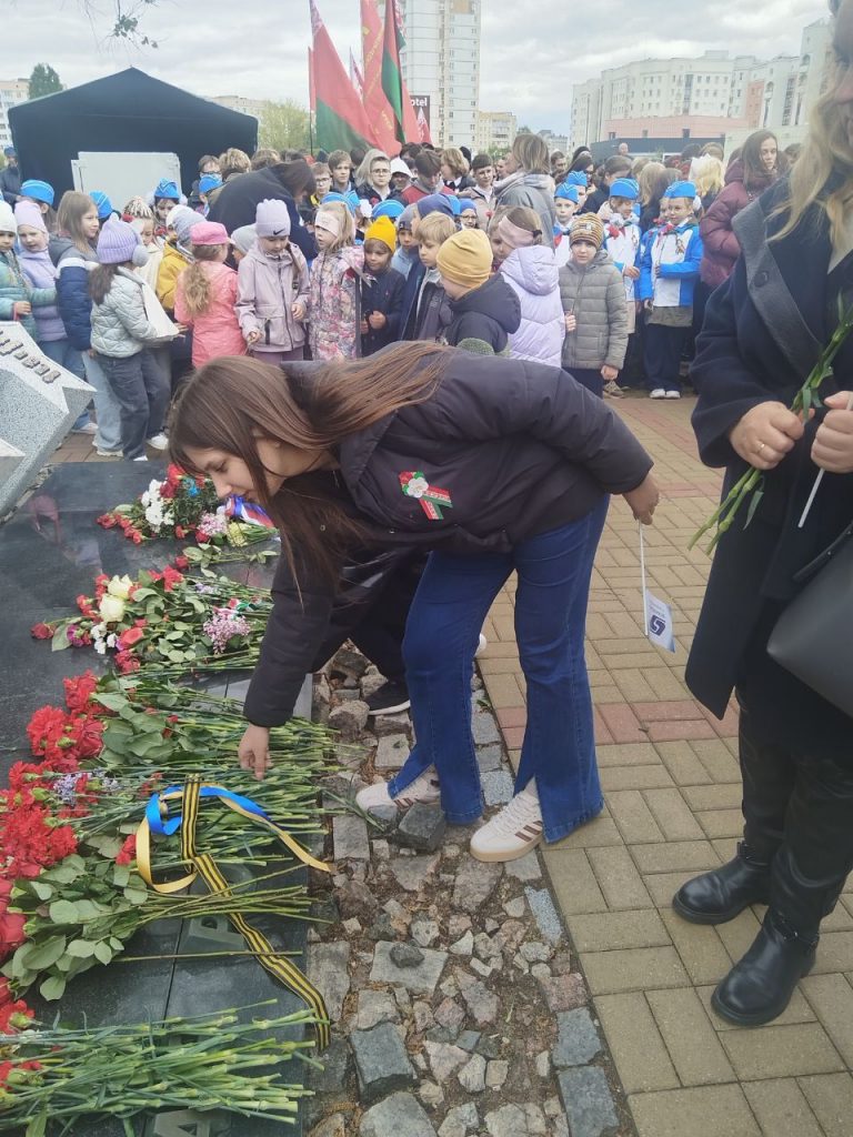 РАЙОННЫЙ МИТИНГ У БРАТСКОЙ МОГИЛЫ 4 photo 2025 05 08 13 45 07