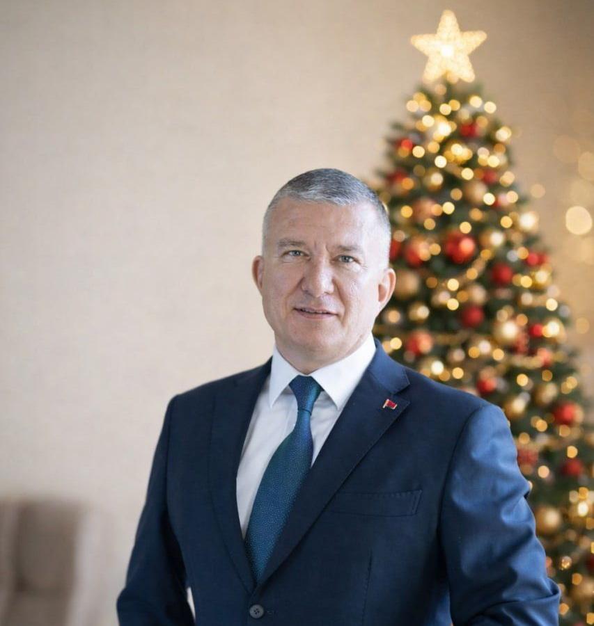 С Новым годом, уважаемые коллеги!