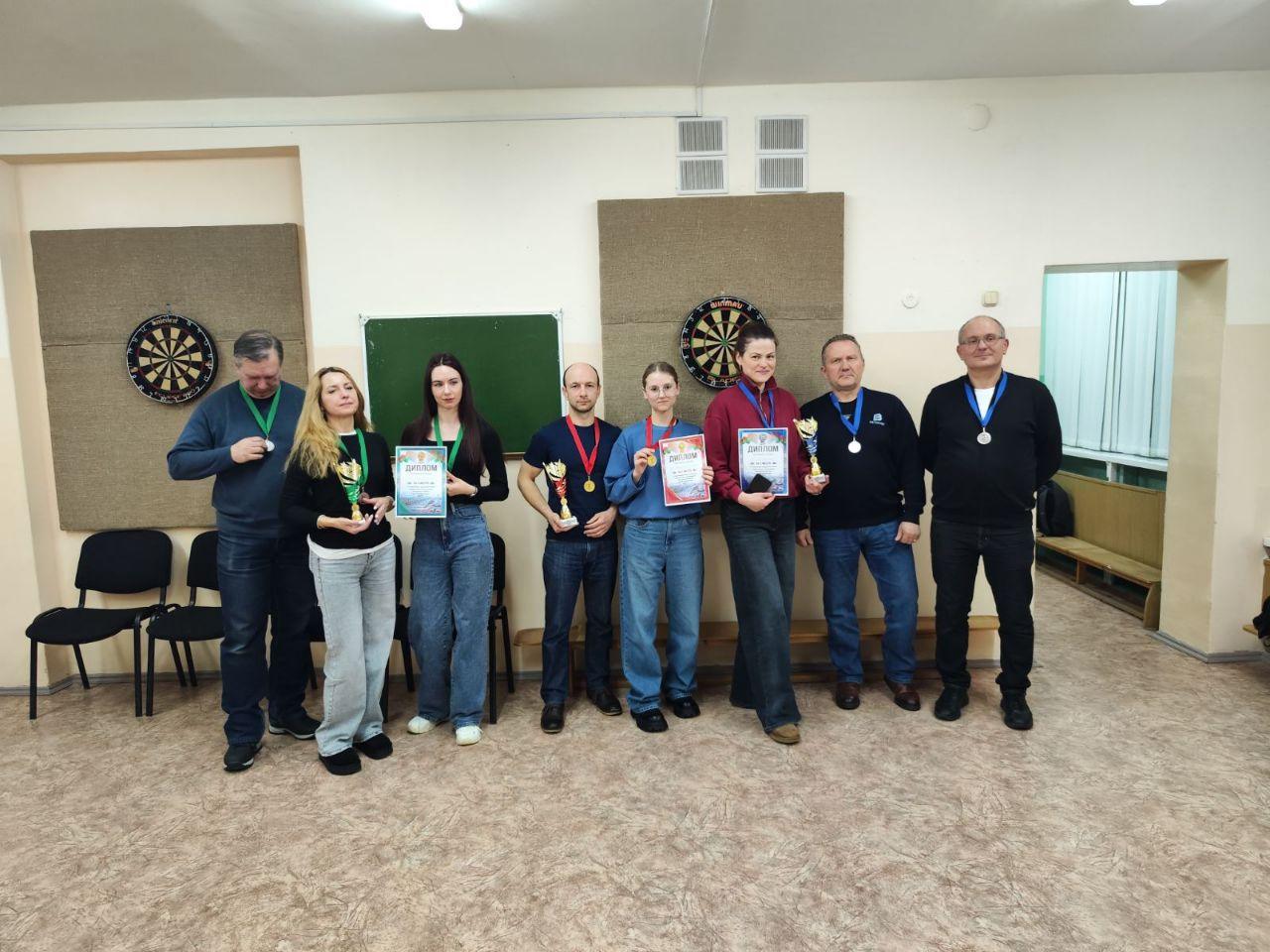 Первое место в соревнованиях по дартсу!